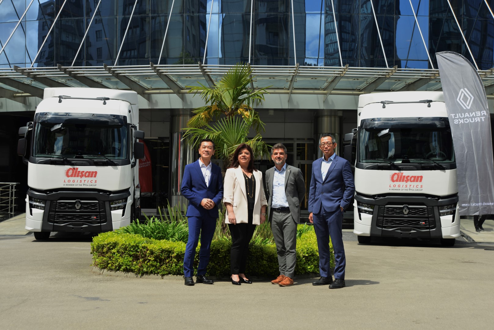 1715856968-renault-trucks-al-s-an-lojistik-go-rsel-3.jpg
