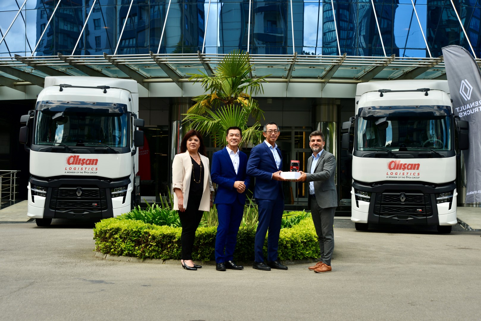 1715856991-renault-trucks-al-s-an-lojistik-go-rsel-4.jpg