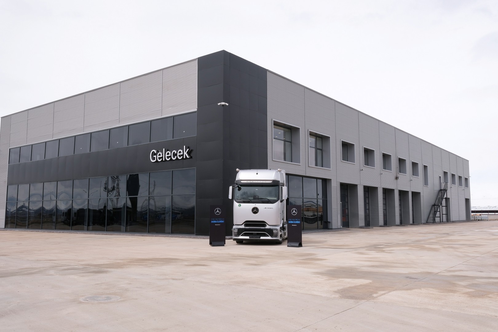 mercedes-benz-turkun-bayi-ve-yetkili-servis-agi-yeniden-yapilanma-surecindeki-yeni-yatirimi-gelecek-erzurum-1.jpg