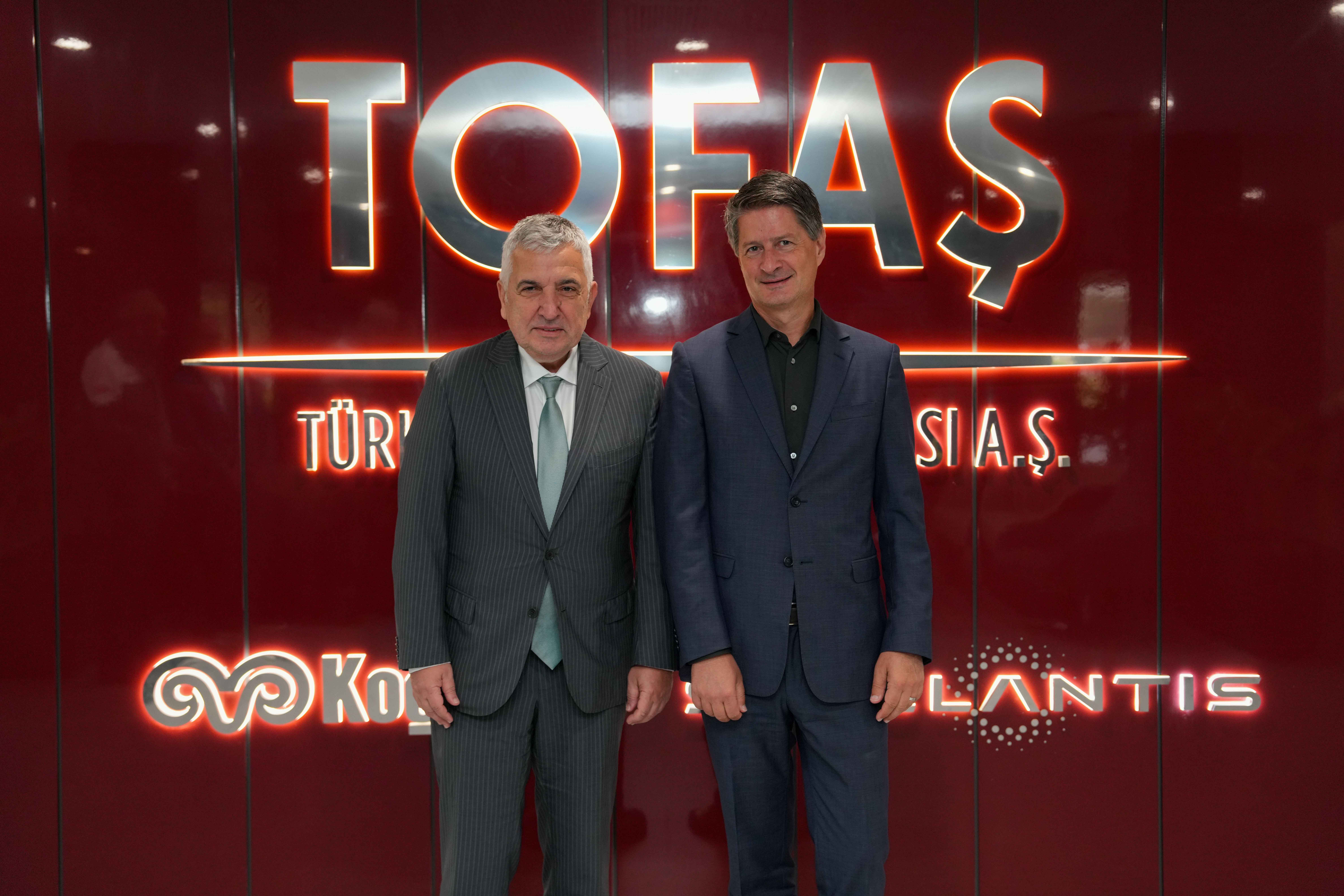 tofas-ceosu-cengiz-eroldu-citroen-ceosu-xavier-chardon.jpeg