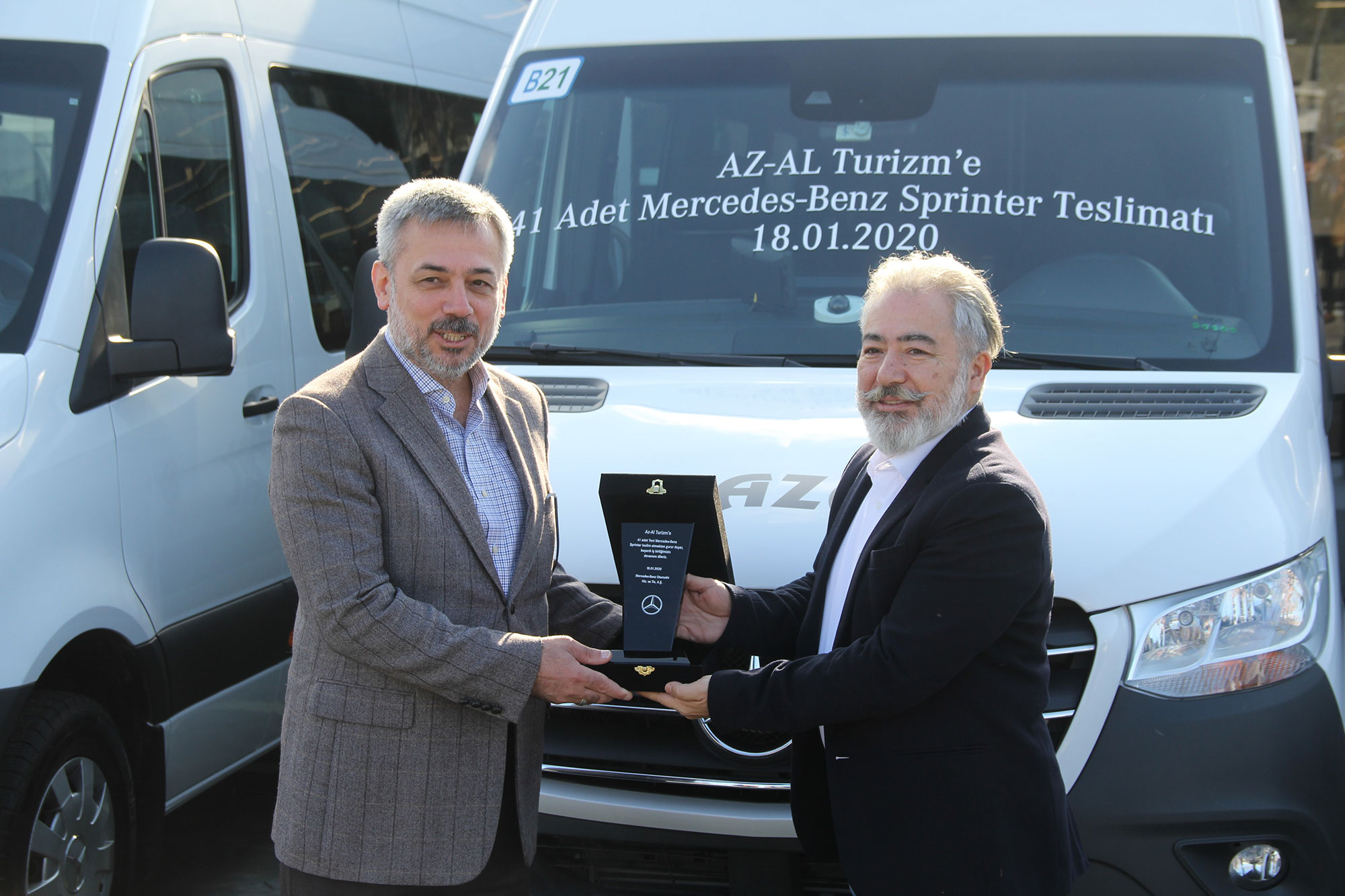 azal-turizm-mercedes-benz-sprinter.jpg