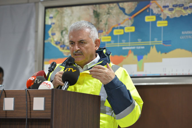binali-yildirim-banliyo-hatti.jpg