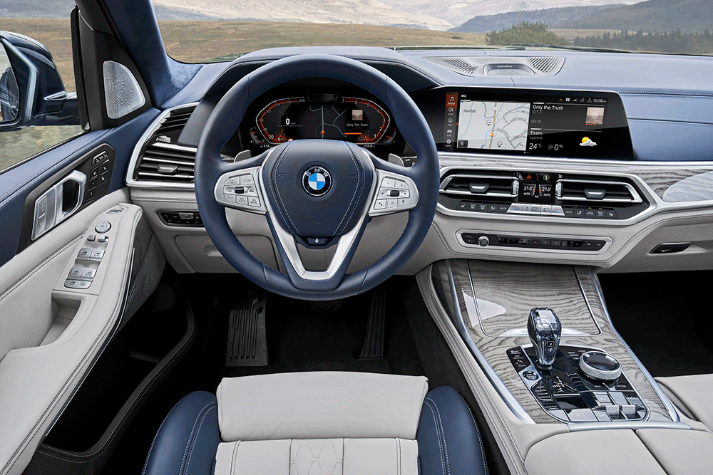 bmw-x7-kokpit.gif