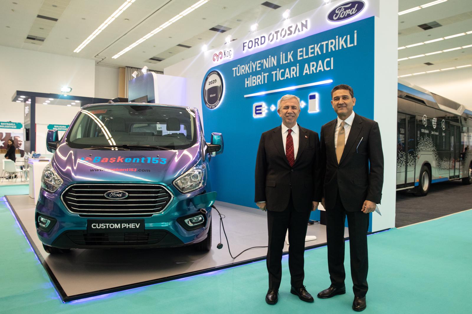 ford-custom-phev_ankara-bbb-mansur-yavas,-ford-otosan-gm-haydar-yenigun_2.jpeg