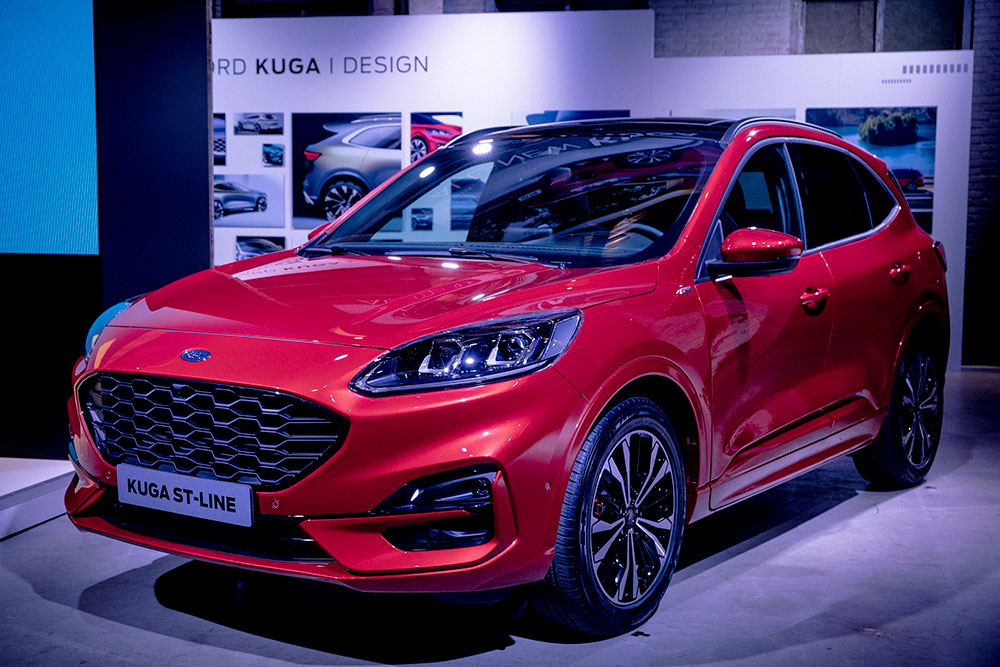 ford-kuga-elektrikli-001.jpg