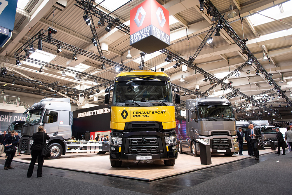 iaa-2018-renault-trucks-001.jpg