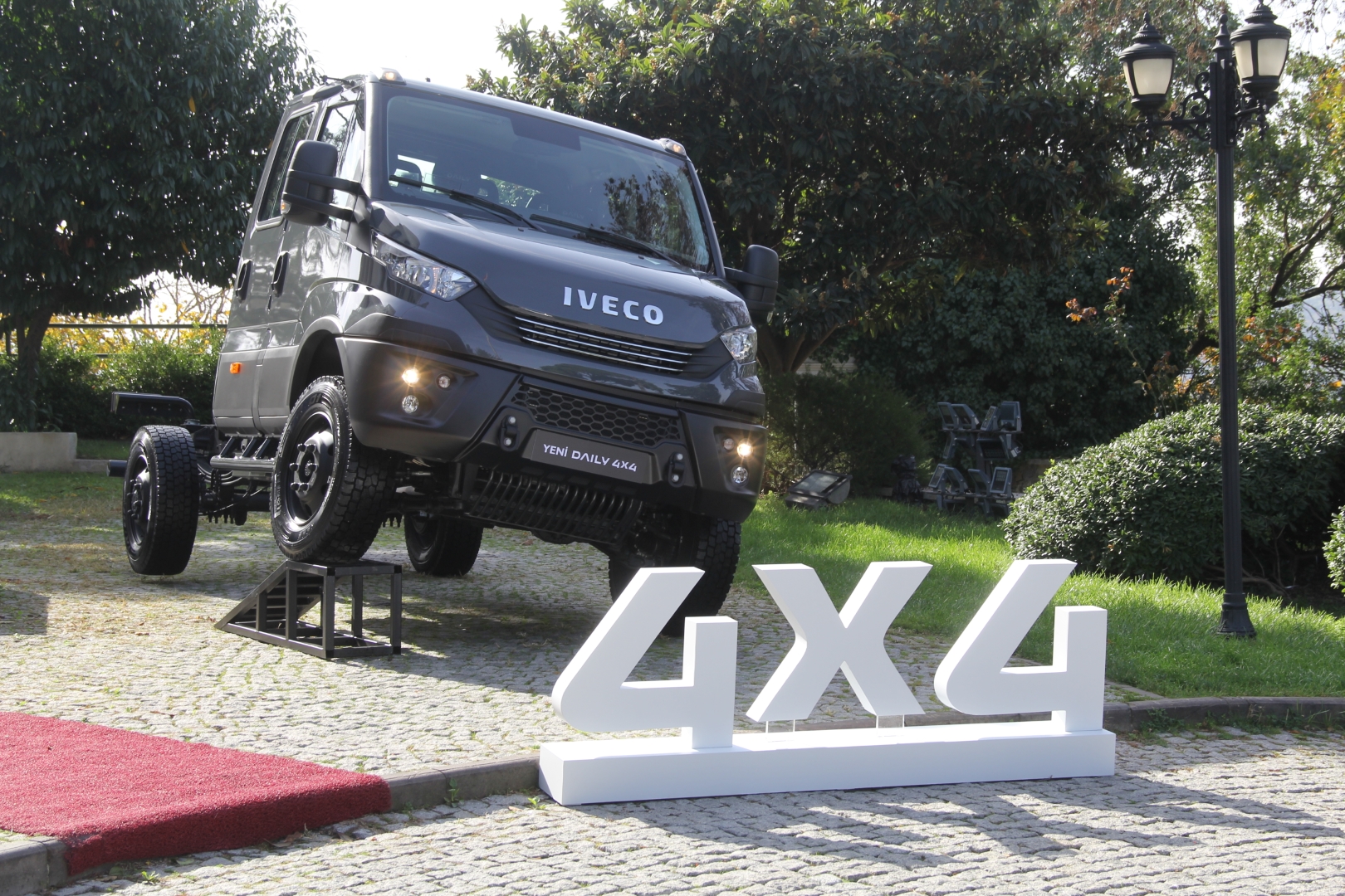 iveco-daily-4x4-(3).jpg