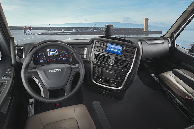 iveco-stralis-xp-2017-model-(14).jpg