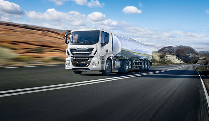 iveco-stralis-xp-2017-model-(4).jpg