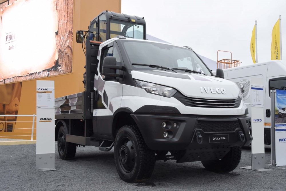 iveco_bauma-2019.jpg