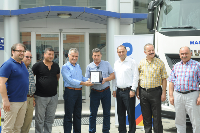 ivecoatak.jpg ivecoatak.jpg