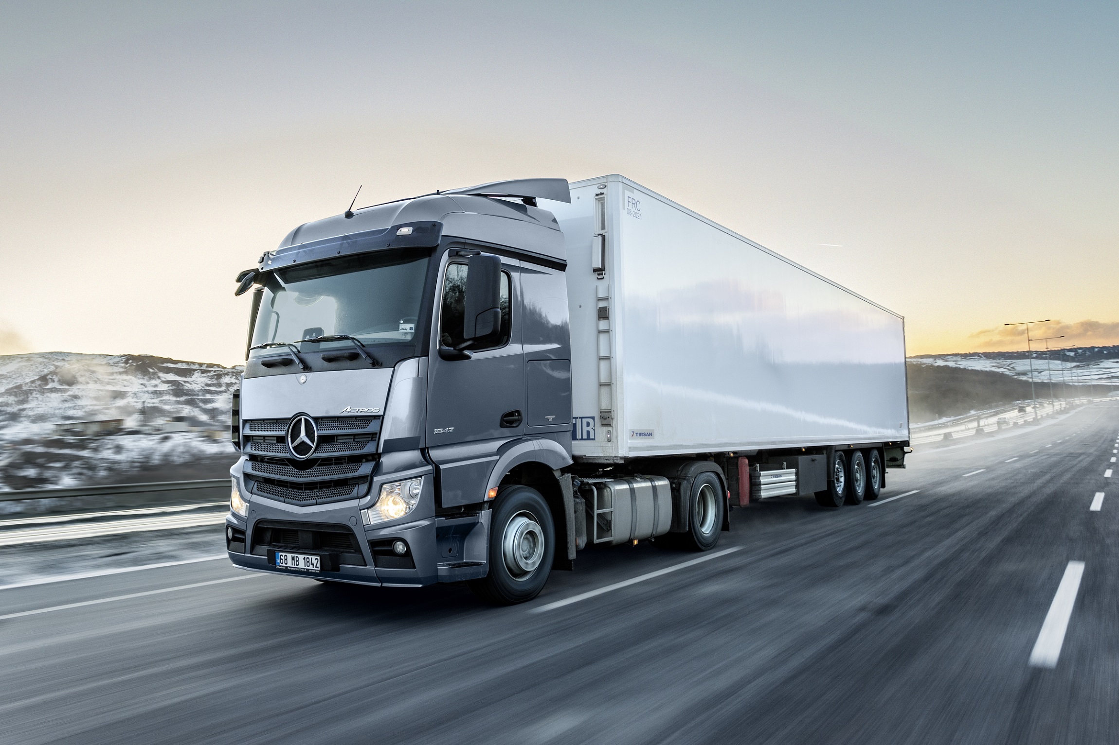 mercedes-benz-actros-1842-002.jpg