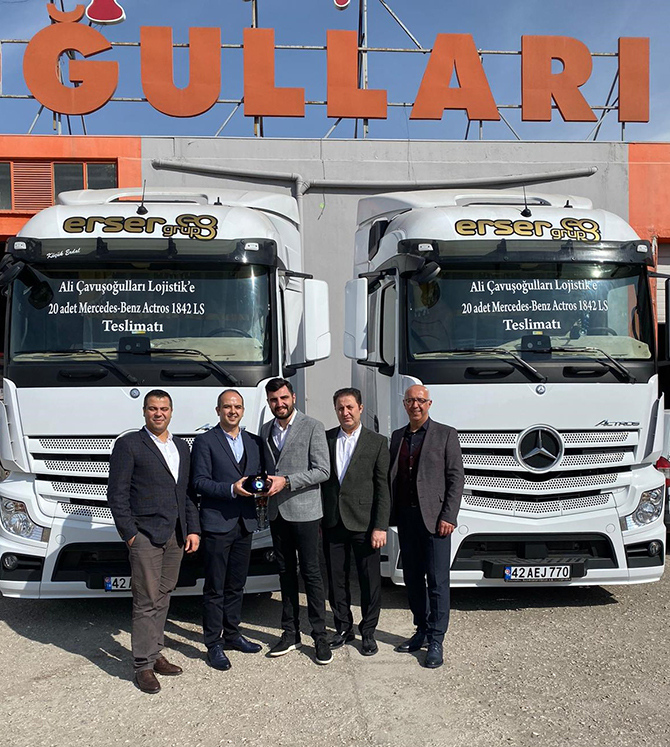 mercedes-benz-turkten-ali-cavusogullari-lojistik’e-20-adet-actros-1842-ls-teslimati-001.jpg