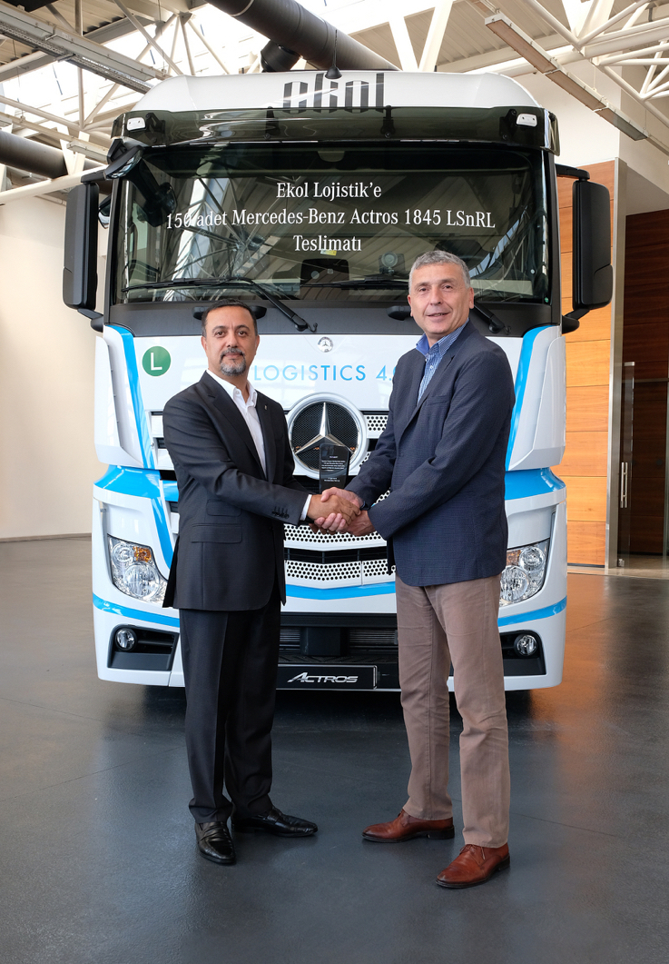 mercedes-benz-turkten-ekol-lojistike-150-adetlik-actros-teslimati-(2).jpg