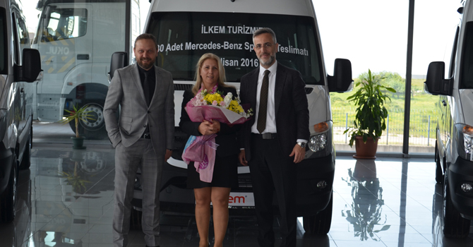 mercedes-benz-turkten-ilkem-turizme-sprinter-teslimati(1).jpg