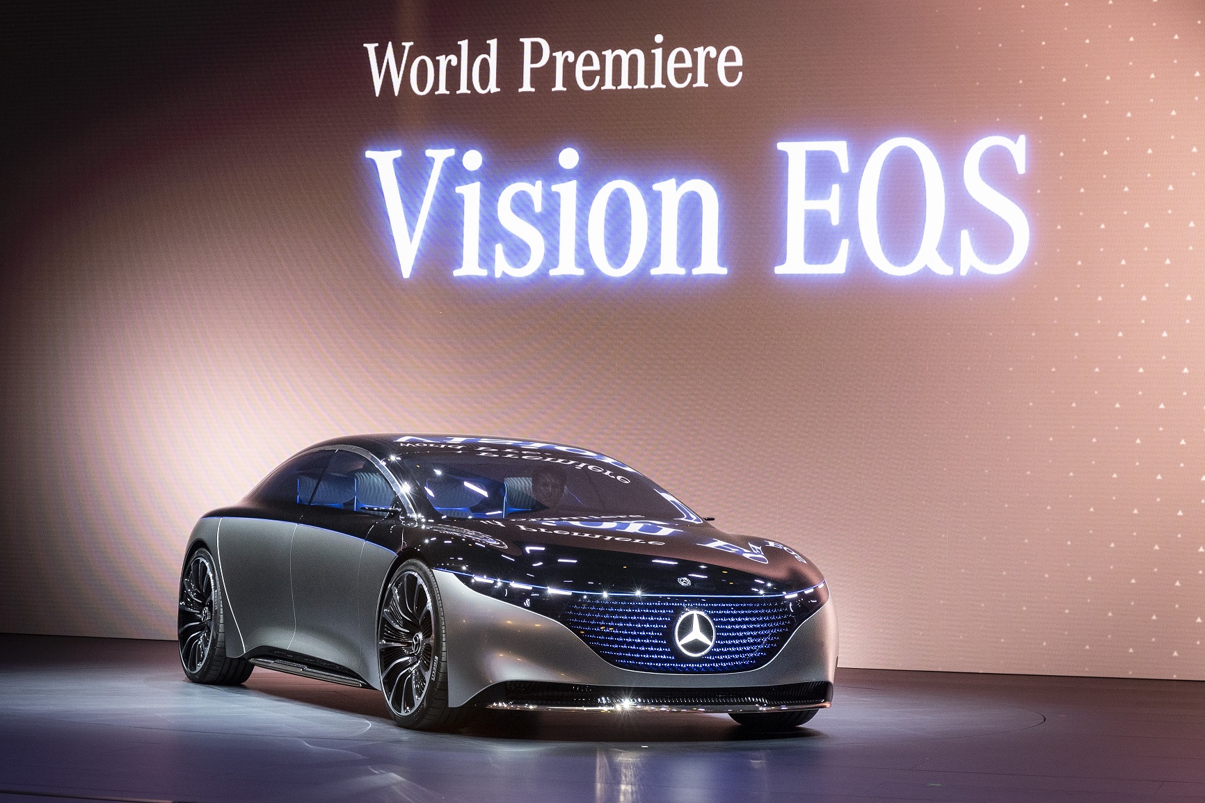 mercedes-benz-vision-eqs-002.jpg