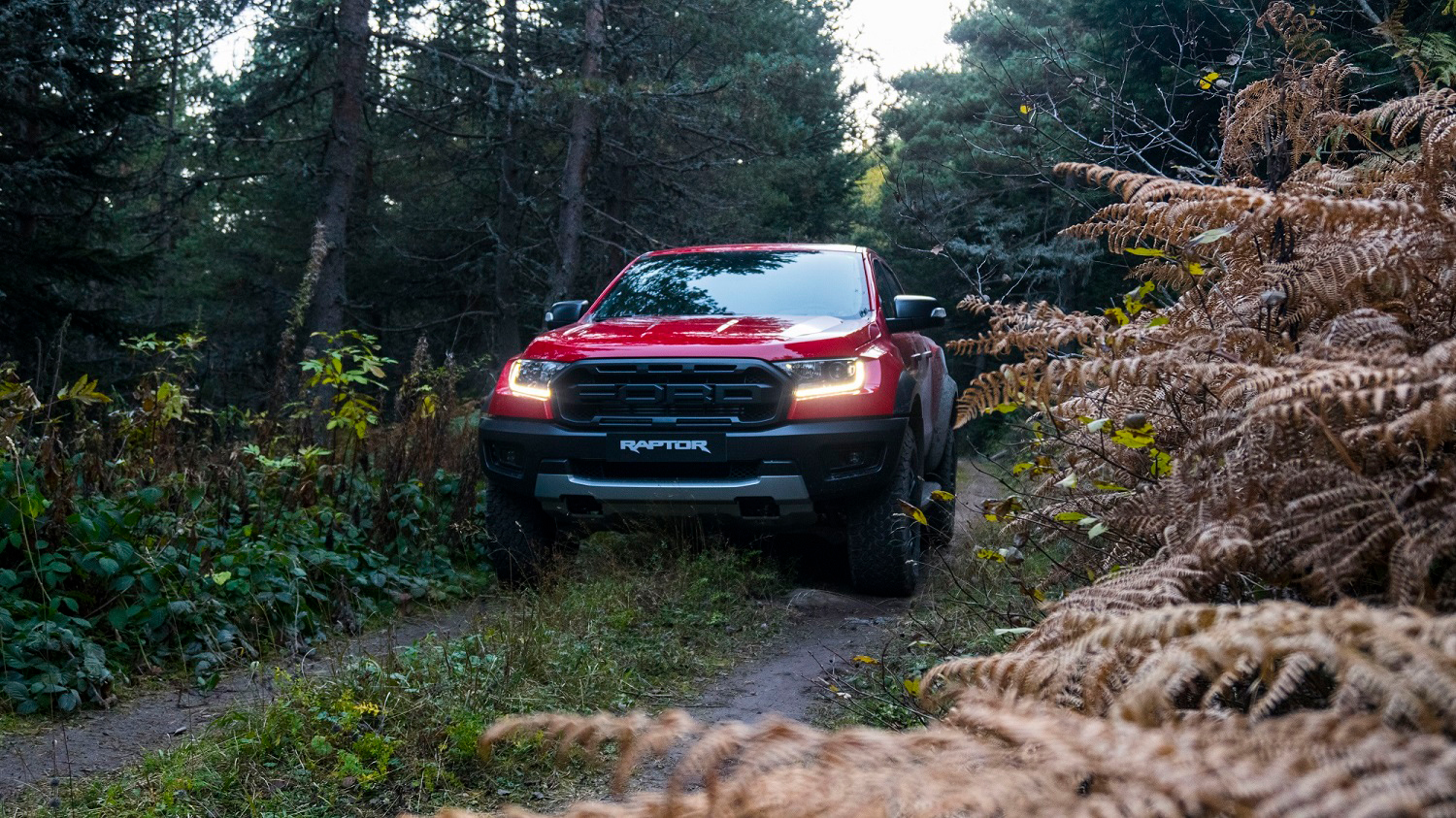 ranger-raptor-4x4-kirmizi.jpg