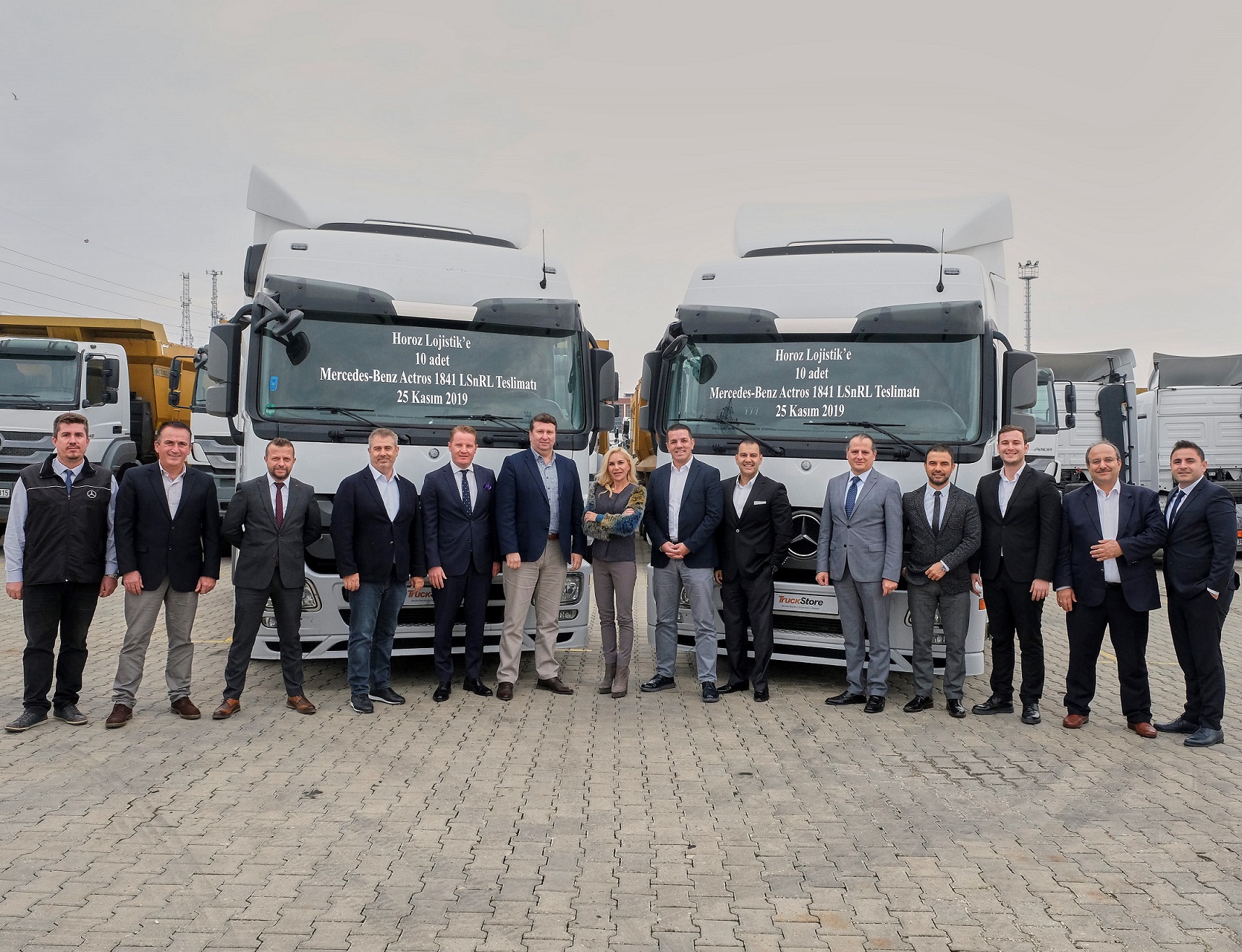 truckstoredan-horoz-lojistik’e-10-adet-actros-1841.jpg