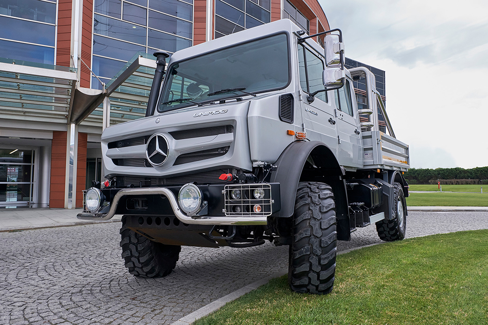 unimog-mercedes-benz.jpg