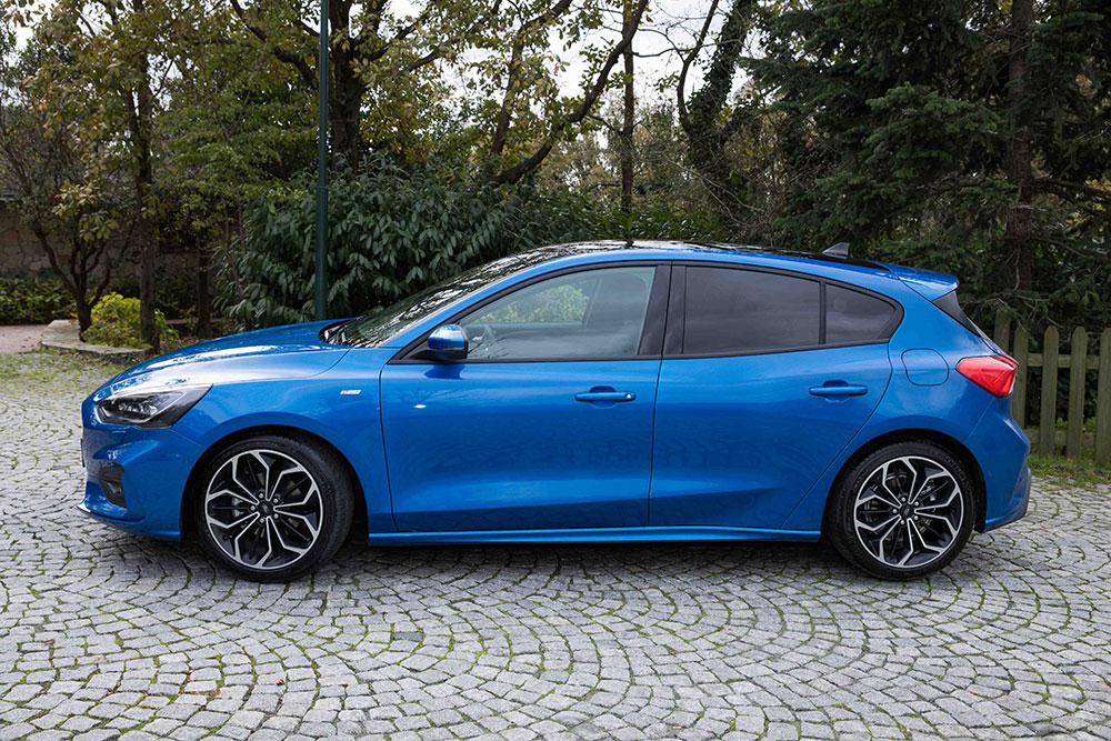 yeni-ford-focus-hatchback-001.jpg